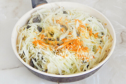 Блинчики с капустой и грибами. Шаг 10