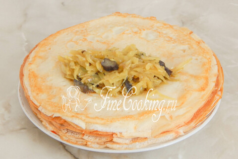 Блинчики с капустой и грибами. Шаг 17