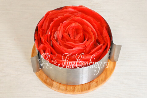 Блинный торт Роза со сливочным кремом. Шаг 19
