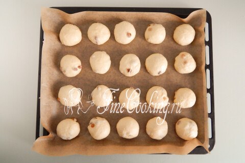 Булочки с изюмом. Шаг 13