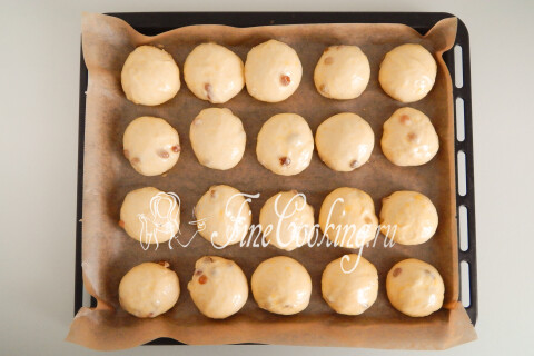 Булочки с изюмом. Шаг 16