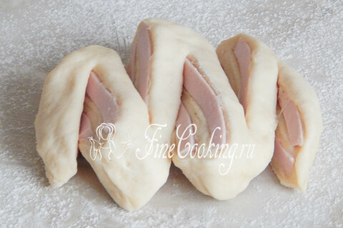 Булочки с колбасой. Шаг 15