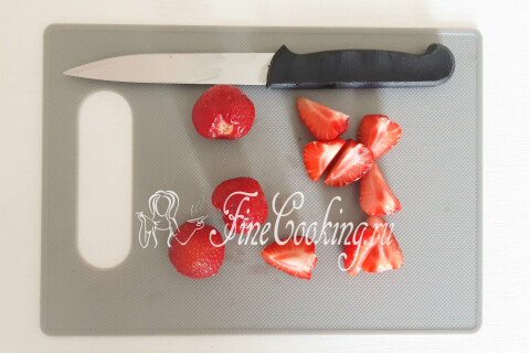 Десерт с клубникой, сливками и безе Итон месс (Eton mess). Шаг 8