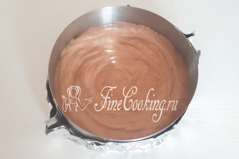 Домашний шоколадный торт со сливочным кремом и ягодами. Шаг 9