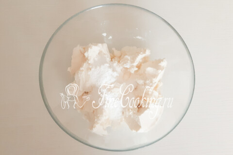 Домашний шоколадный торт со сливочным кремом и ягодами. Шаг 23