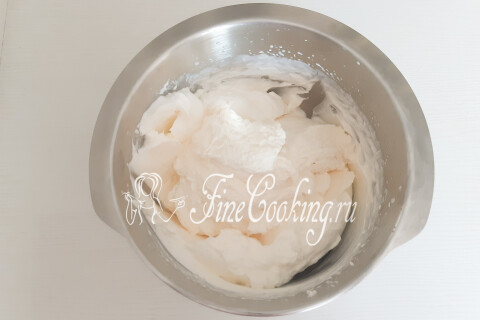 Домашний шоколадный торт со сливочным кремом и ягодами. Шаг 29