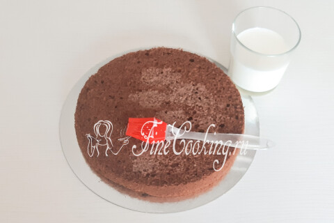 Домашний шоколадный торт со сливочным кремом и ягодами. Шаг 31