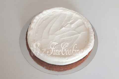 Домашний шоколадный торт со сливочным кремом и ягодами. Шаг 32