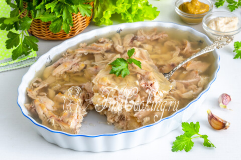 Готовое блюдо: Холодец из курицы без желатина