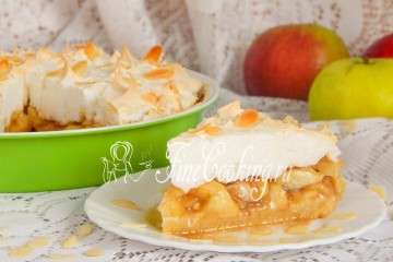 Яблочный пирог с меренгой