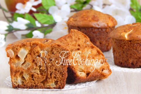 Готовое блюдо: Карамельные кексы с яблоками