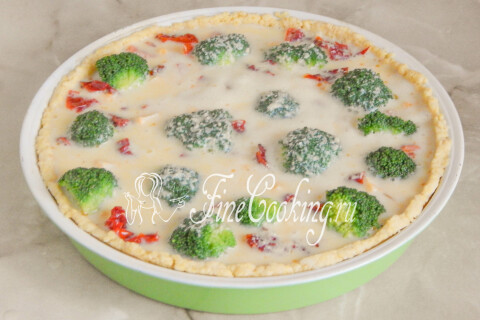 Киш с красной рыбой и брокколи. Шаг 22