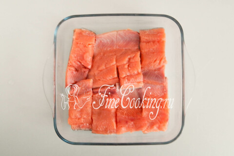 Красная рыба (форель) в сливочном соусе в духовке. Шаг 3