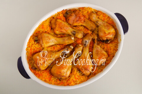 Курица с рисом и овощами в духовке. Шаг 15