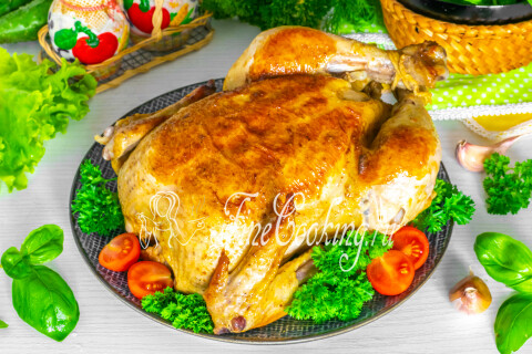 Готовое блюдо: Курица, запеченная в мультиварке целиком