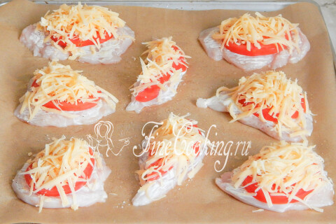 Куриные отбивные с помидорами и сыром. Шаг 10