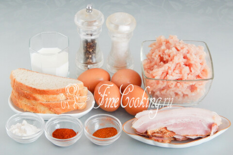 Куриный рулет с яйцом и беконом в духовке. Шаг 1