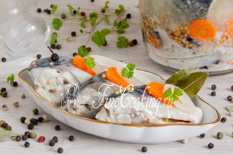 Готовое блюдо: Маринованная скумбрия в домашних условиях