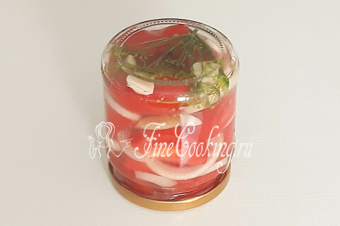 Маринованные помидоры дольками с луком на зиму. Шаг 12
