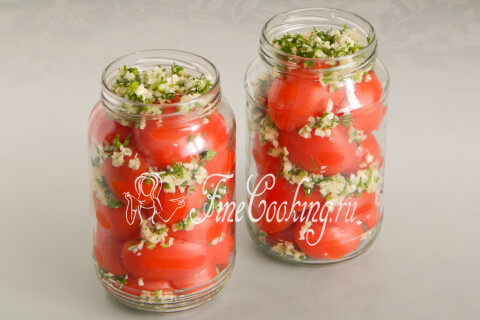 Маринованные помидоры с хреном на зиму. Шаг 10