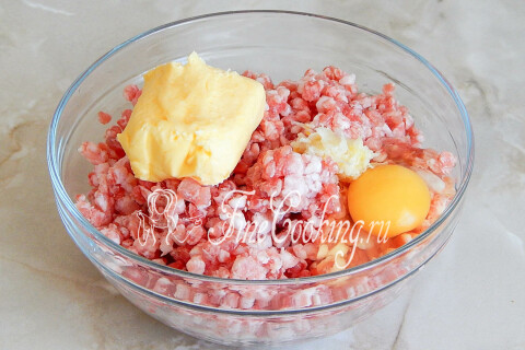 Мясной рулет с макаронами. Шаг 2