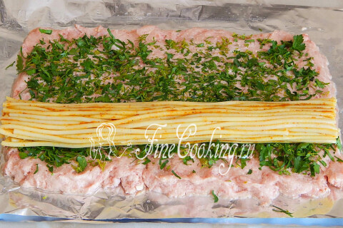 Мясной рулет с макаронами. Шаг 10