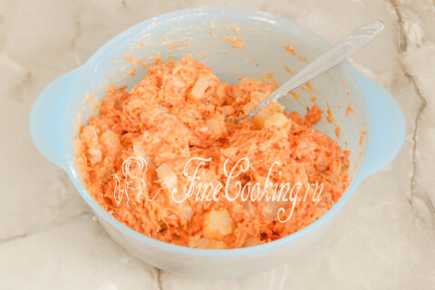 Морковный кекс с ананасами и орехами. Шаг 12