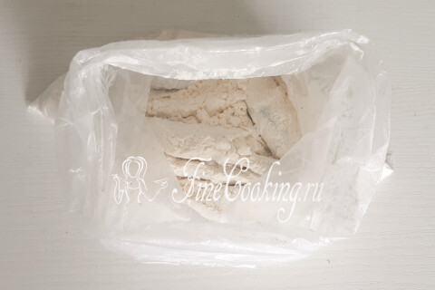 Мойва, запеченная в духовке с корочкой. Шаг 6