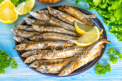 Мойва, запеченная в духовке с корочкой. Шаг 9