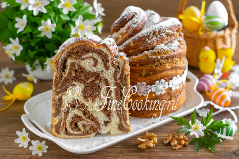 Готовое блюдо: Пасхальный кулич мраморный с орехами в духовке