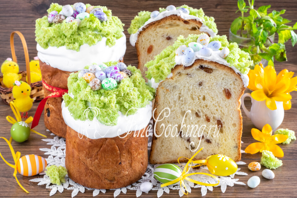 Пасхальный кулич со сгущенкой и изюмом — готовое блюдо