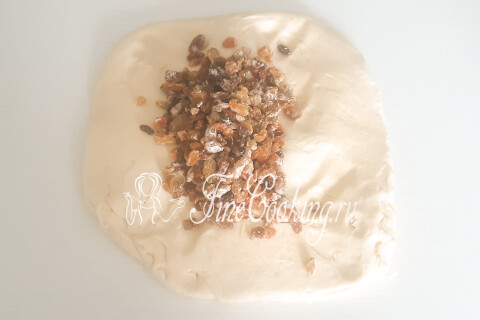 Пасхальный кулич со сгущенкой и изюмом. Шаг 14