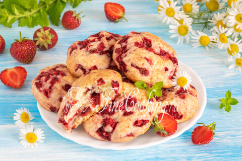 Готовое блюдо: Печенье с клубникой