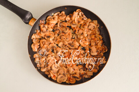 Перец, фаршированный грибами и сыром, в духовке. Шаг 10