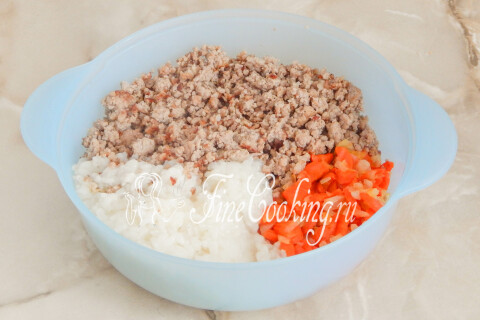 Пирожки с мясом в духовке. Шаг 7