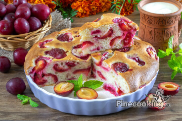 Простой и вкусный пирог со сливами в духовке