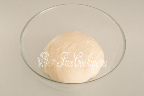 Пышные лепешки на кефире с мясной начинкой в духовке. Шаг 6