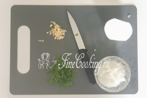 Пышные лепешки на кефире с мясной начинкой в духовке. Шаг 8