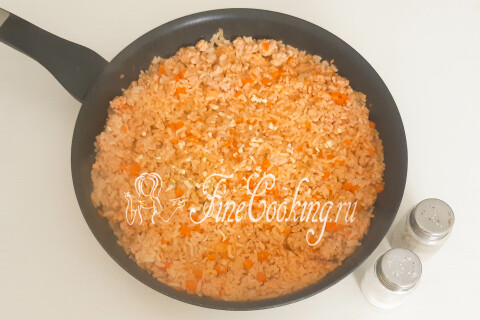 Рис с фаршем на сковороде. Шаг 10