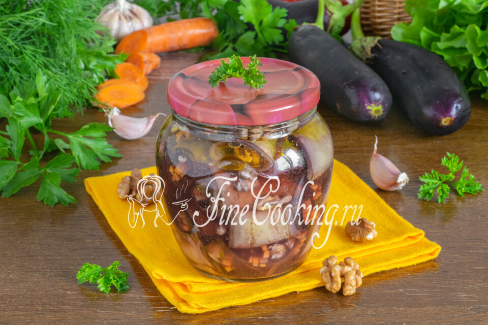 Рулетики из баклажанов с морковью, орехами и чесноком на зиму — готовое блюдо