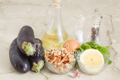 Рулетики из баклажанов с орехами. Шаг 1