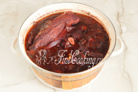 Рулька в луковой шелухе. Шаг 7