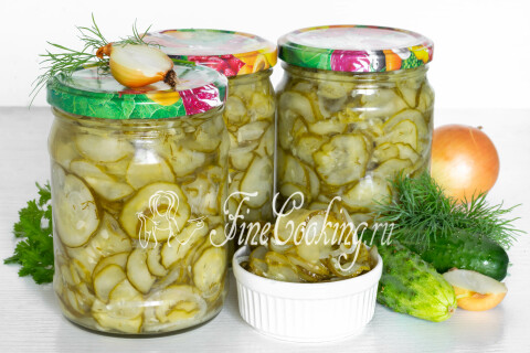 Готовое блюдо: Салат из огурцов и лука на зиму в банках