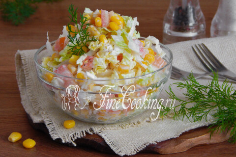 Готовое блюдо: Салат с пекинской капустой и помидорами