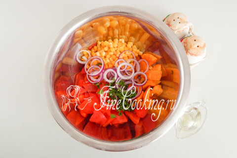 Салат с перцем, кукурузой и тыквой. Шаг 9