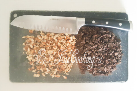 Шоколадный пирог с кабачком и орехами в духовке. Шаг 5