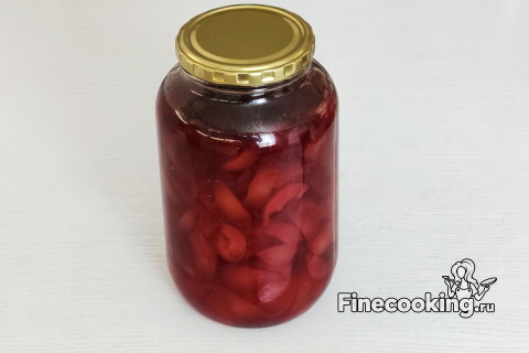 Готовая сливянка после месяца настаивания