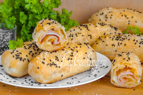 Готовое блюдо: Слойки с ветчиной и сыром