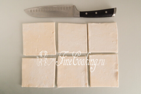 Слойки со щавелем из слоеного теста. Шаг 5