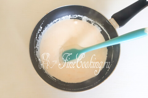 Стейки форели в сливках на сковороде. Шаг 10